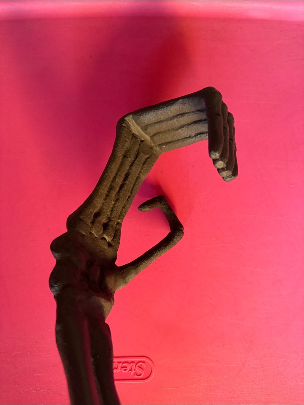 Pottery Barn Skeleton 💀 Hand Iron Wreath Hanger BN - Picture 7 of 7
